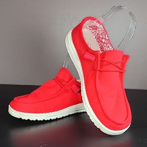 Hey Dude SZ 8 Wendy Red Size Women's